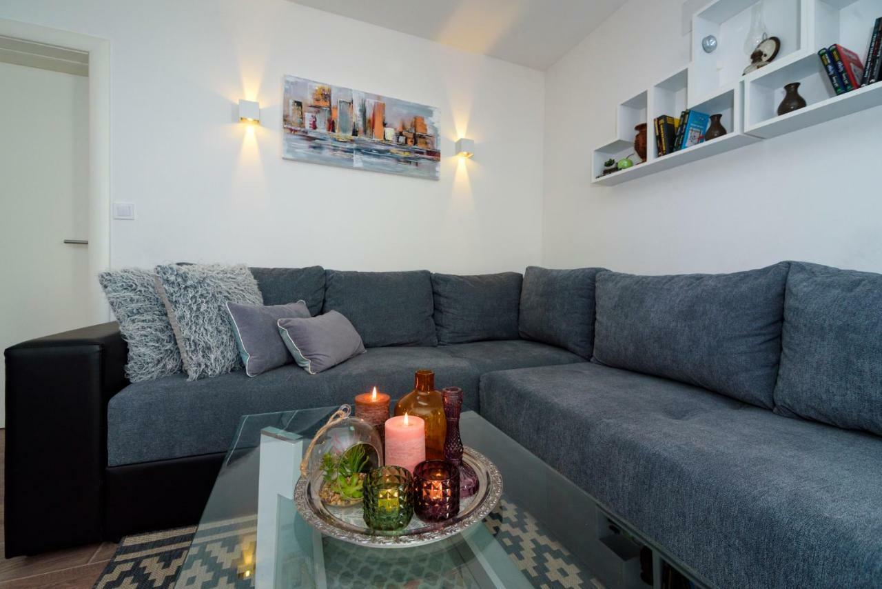 Apartments Magli Kaštela Eksteriør billede